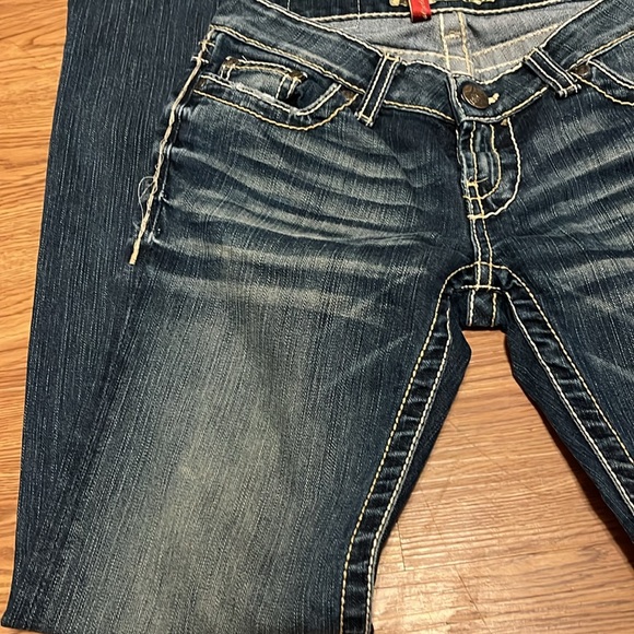 BKE Stella Women’s Low Rise Bootcut Distressed Jeans Blue Ornate Pockets 26x33 - Picture 7 of 10